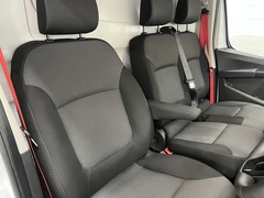 2022 Renault Trafic Luton Low Loader Van — cab interior