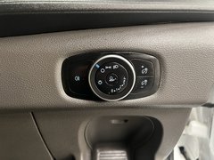 2022 Ford Transit Double Cab Tipper Van — detail