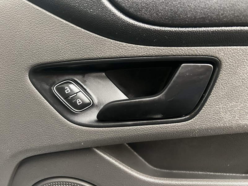 2020 Ford Transit Custom Panel Van — photo 3 of 27