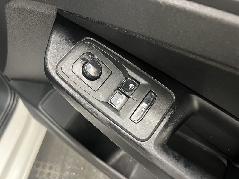 2021 Volkswagen Caddy Panel Van — photo 3 of 22