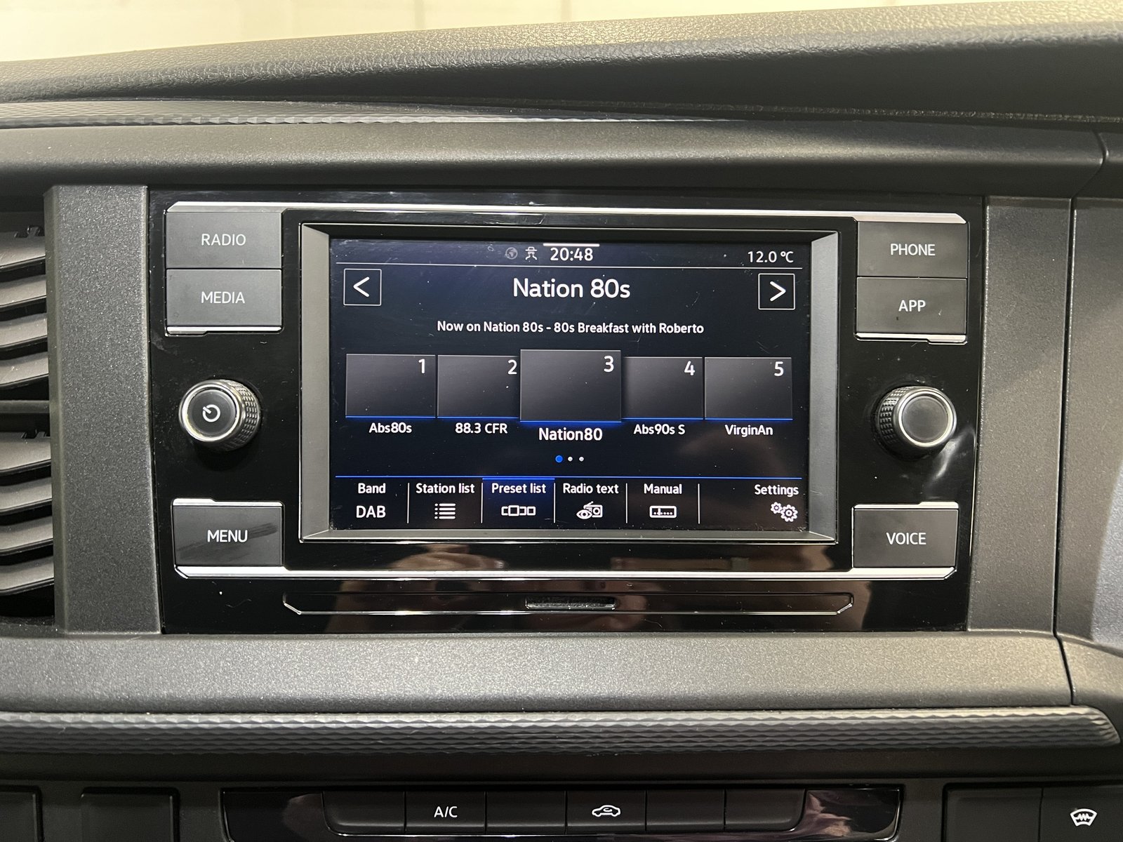2021 Volkswagen Transporter Panel Van — photo 2 of 13