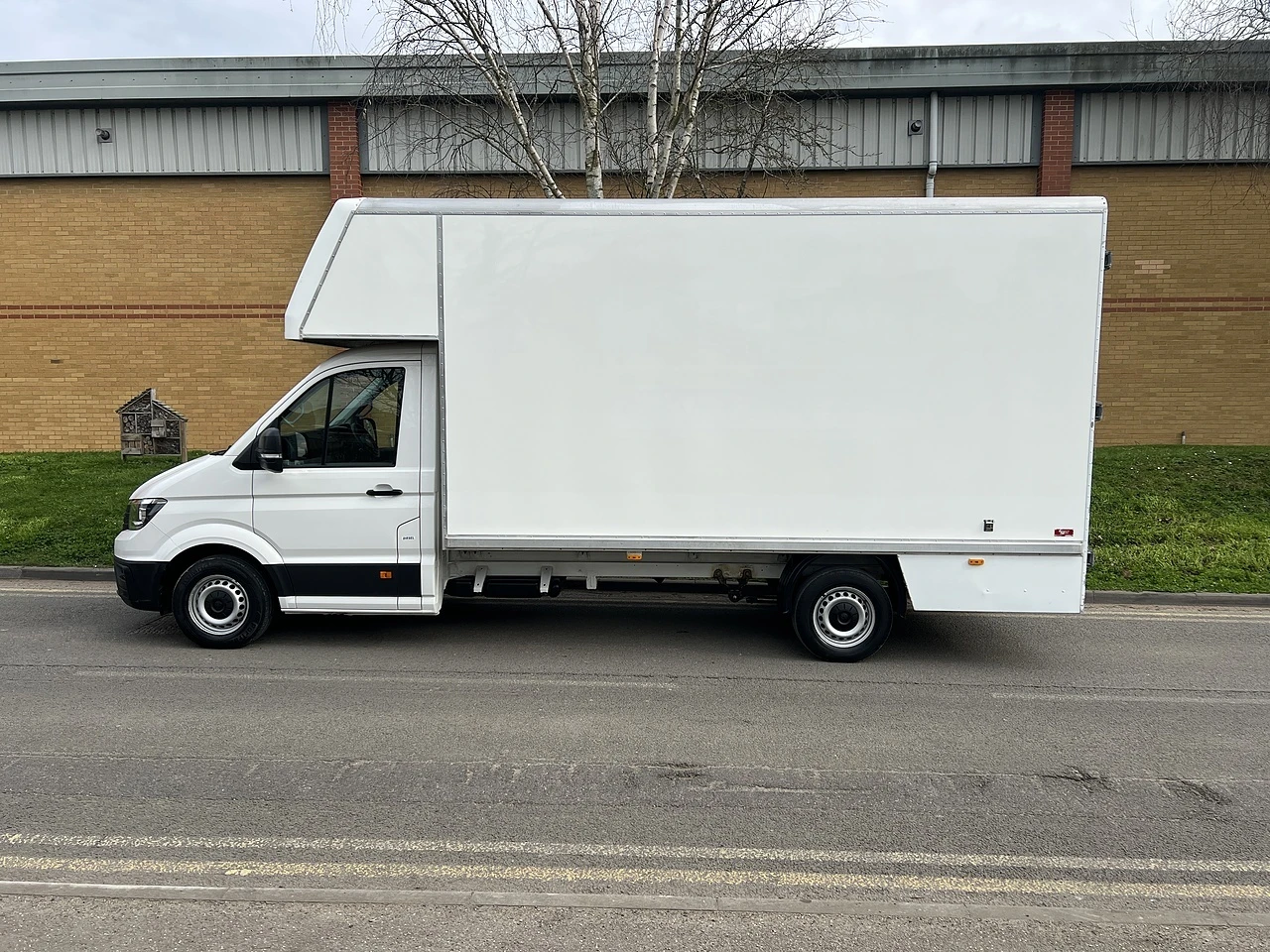 2019 Volkswagen Crafter Luton Box Van — photo 1 of 35