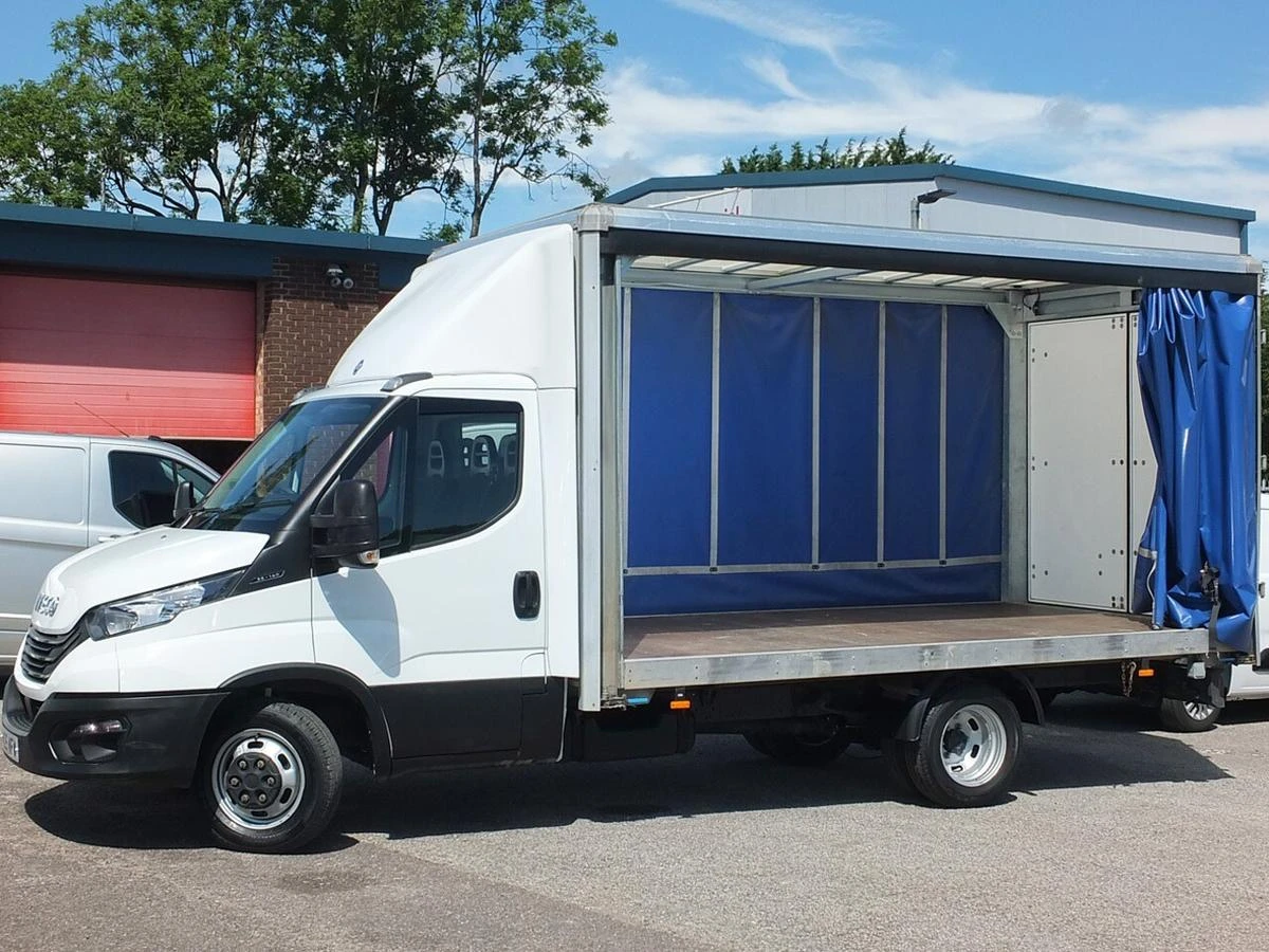 2025 Iveco Daily CurtainSider Van — front three-quarter view
