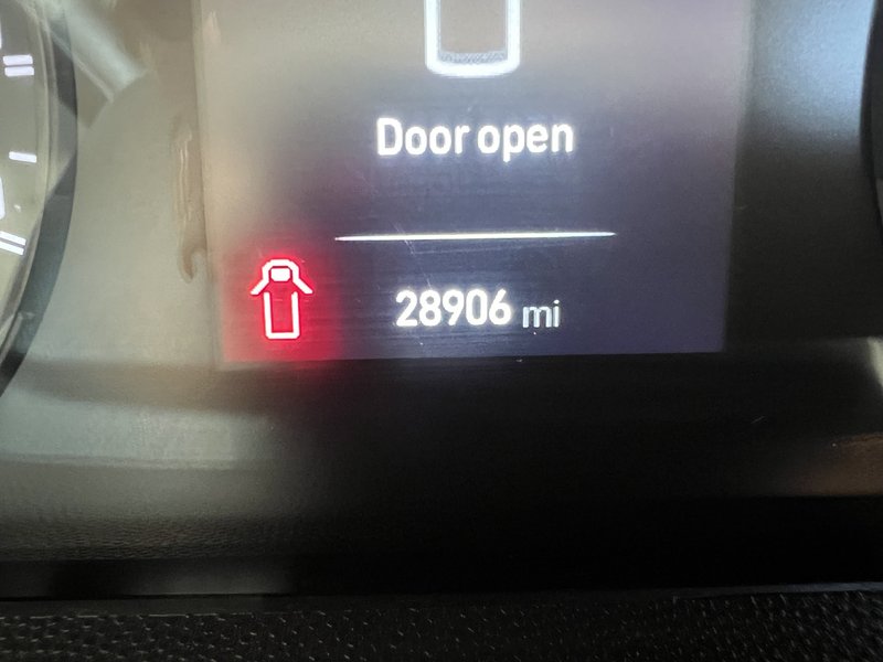 2024 Fiat Ducato Luton Box Van — photo 3 of 18