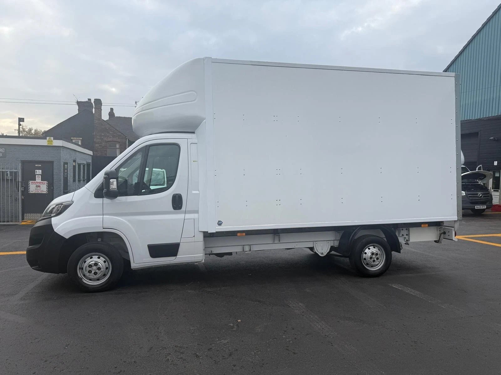 2023 Renault Master Panel Van — photo 1 of 1