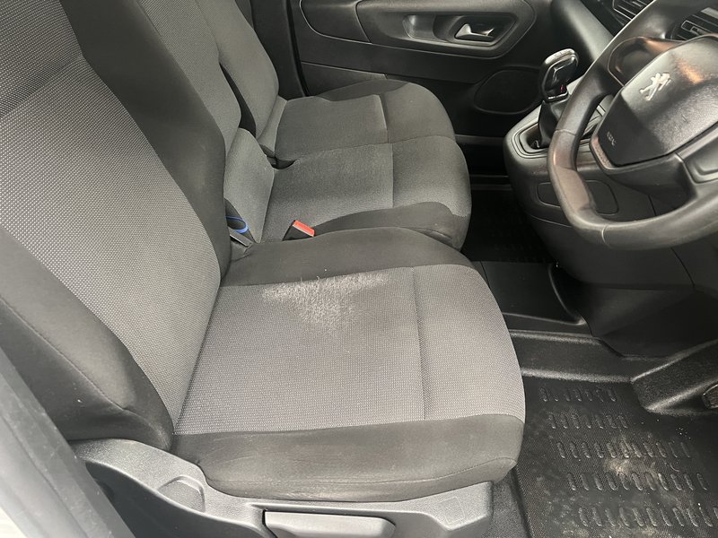 2021 Peugeot Partner Panel Van — photo 3 of 22