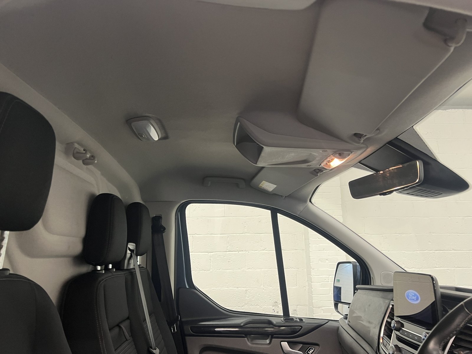 2023 Ford Transit Custom Panel Van — photo 2 of 28
