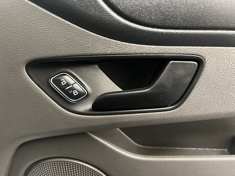 2023 Ford Transit Custom Panel Van — photo 2 of 23
