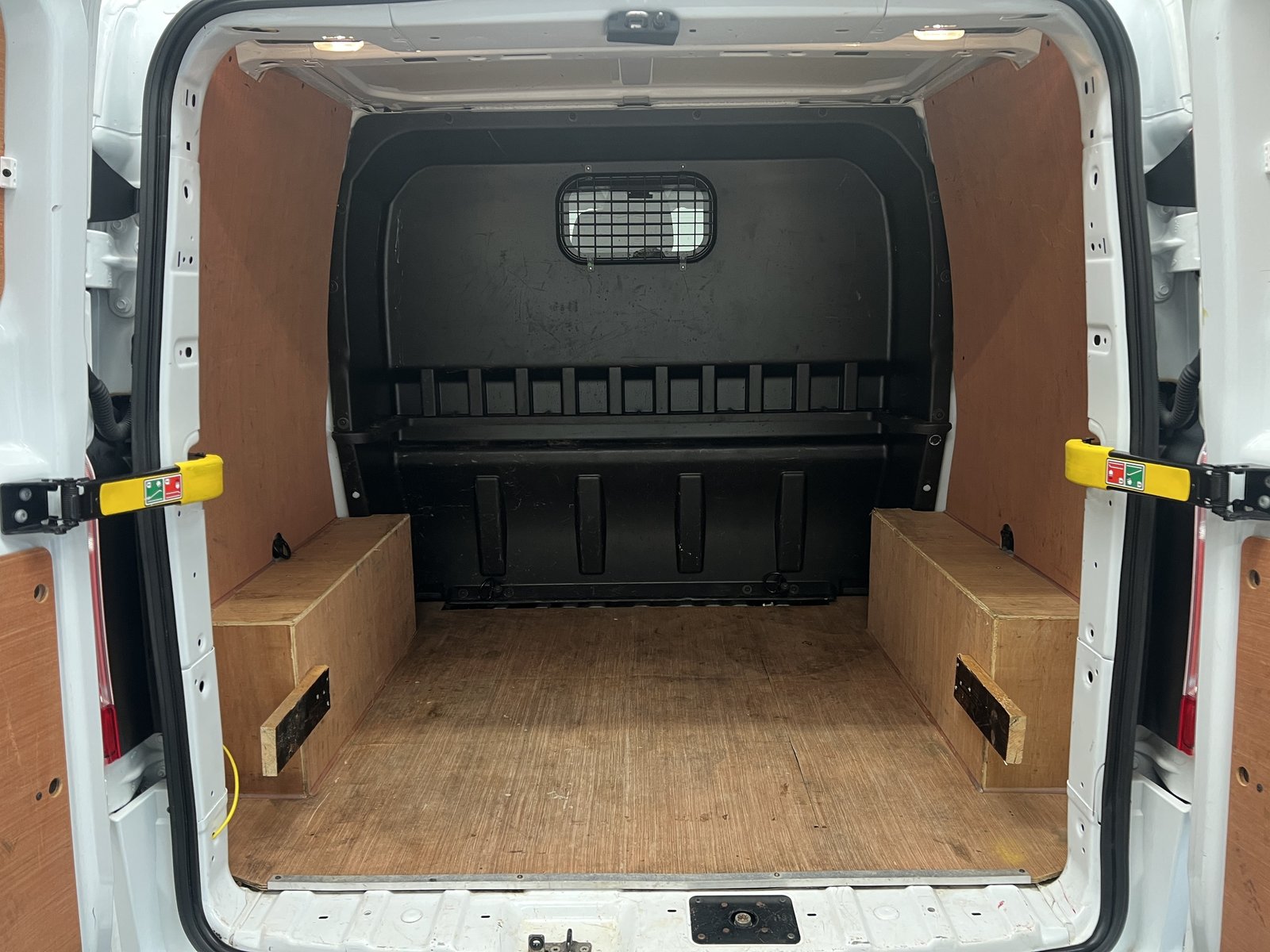 2022 Ford Transit Custom Panel Van — photo 20 of 20
