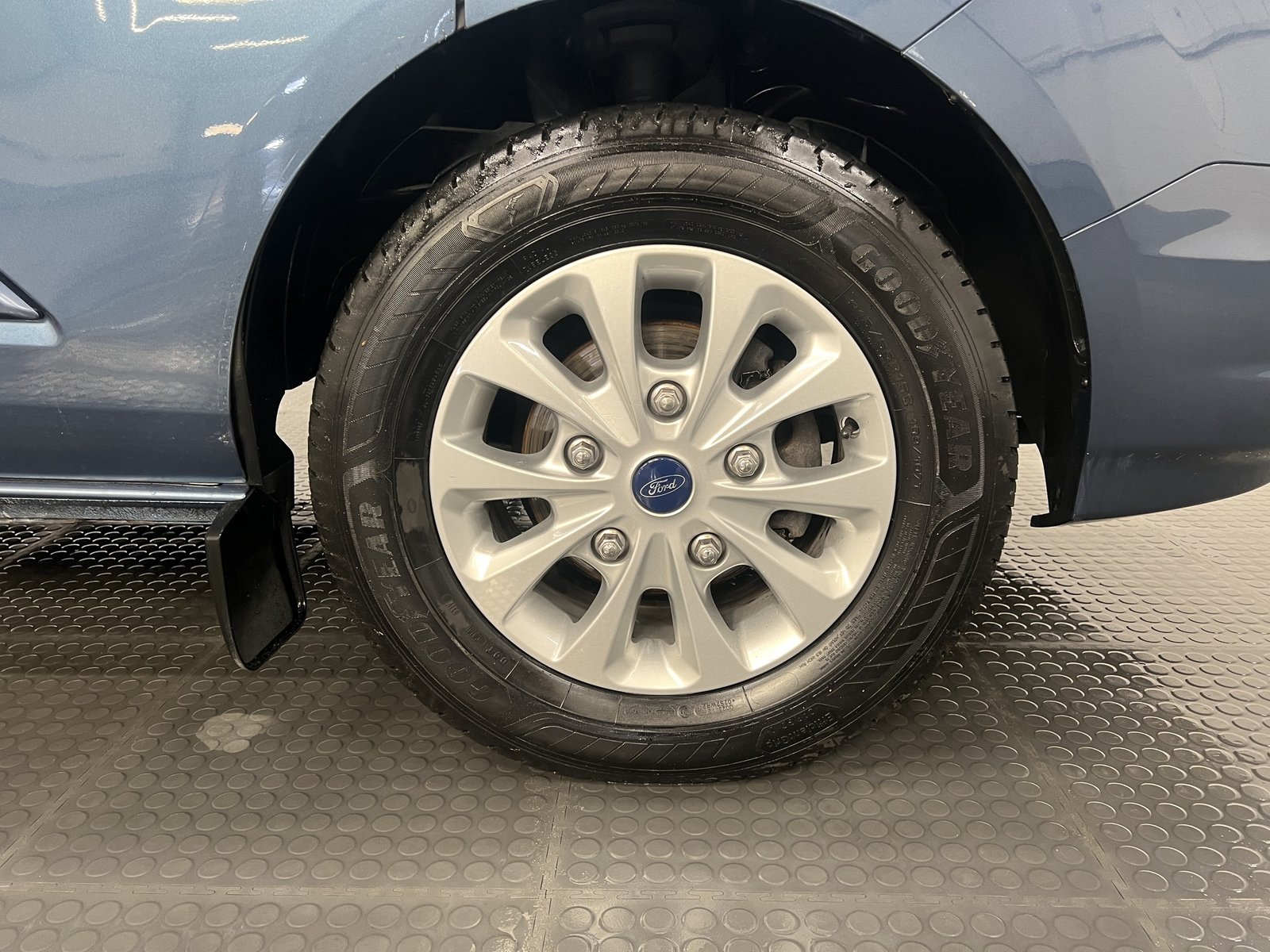 2023 Ford Transit Custom Panel Van — photo 28 of 28