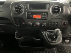 2018 Nissan Nv400 Luton Low Loader Van — cab interior