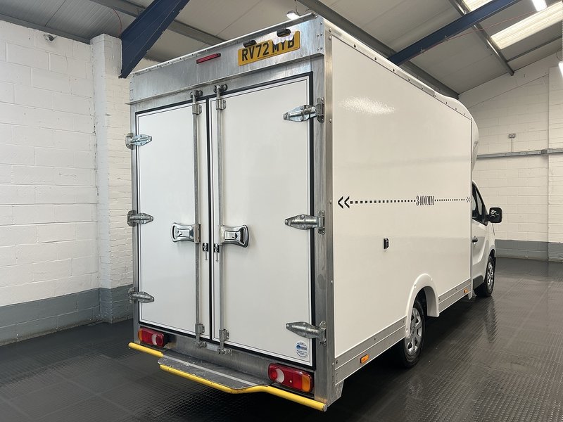 2022 Renault Trafic Luton Low Loader Van — rear three-quarter view