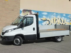 2021 Iveco Daily Tipper Van — front three-quarter view