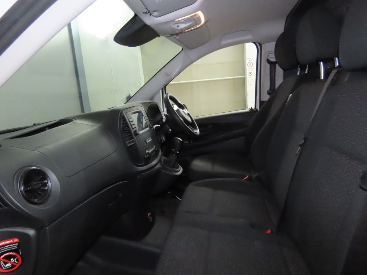2022 Mercedes-Benz Vito Panel Van — photo 1 of 12