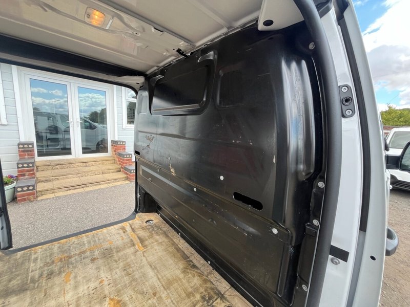 2022 Peugeot Expert Panel Van — photo 3 of 16