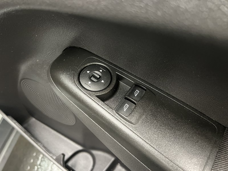 2019 Ford Transit Courier Panel Van — photo 3 of 17