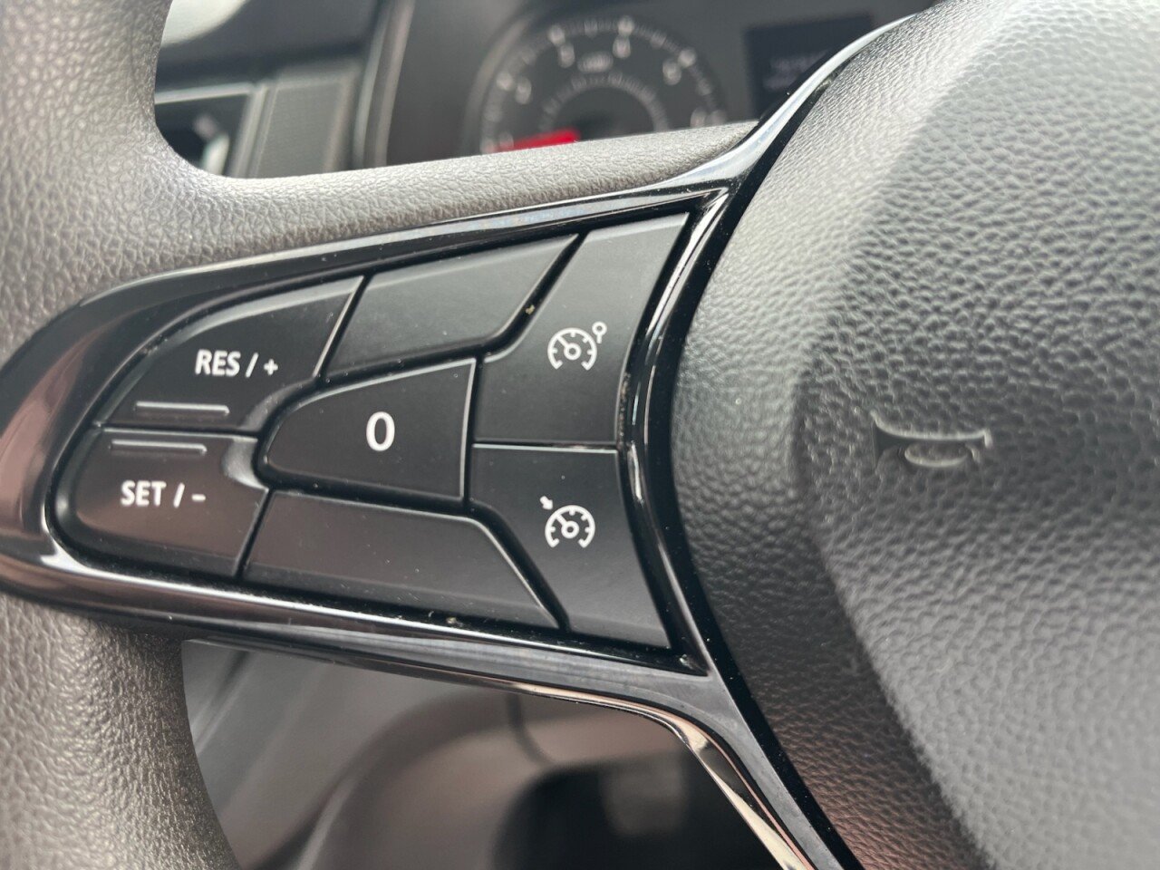 2023 Renault Trafic Panel Van — photo 9 of 9