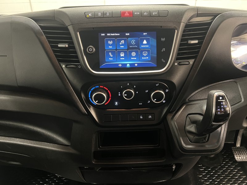 2025 Iveco Daily Panel Van — photo 3 of 18