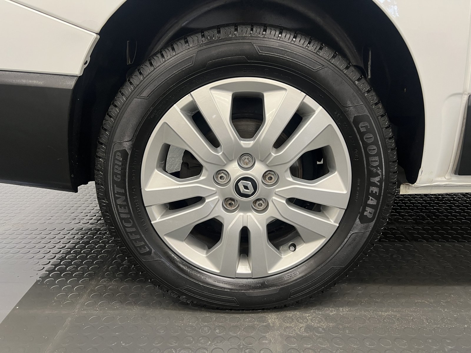 2023 Renault Trafic Panel Van — photo 15 of 15