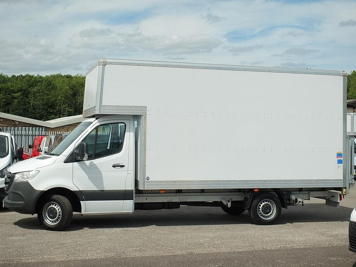 2023 Mercedes-Benz Sprinter Luton Box Van — side view