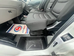 2024 Maxus Edeliver 9 Luton Low Loader Van — cab interior