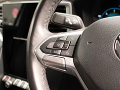 2024 Volkswagen Amarok PickUp Van — cab interior