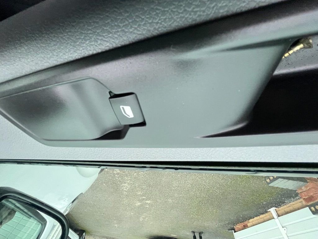 2023 Vauxhall Vivaro Panel Van — photo 13 of 13