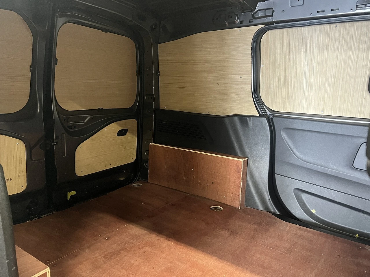 2022 Toyota Proace City Panel Van — cab interior