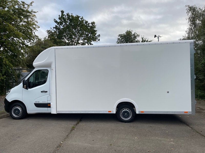2017 Renault Master Luton Low Loader Van