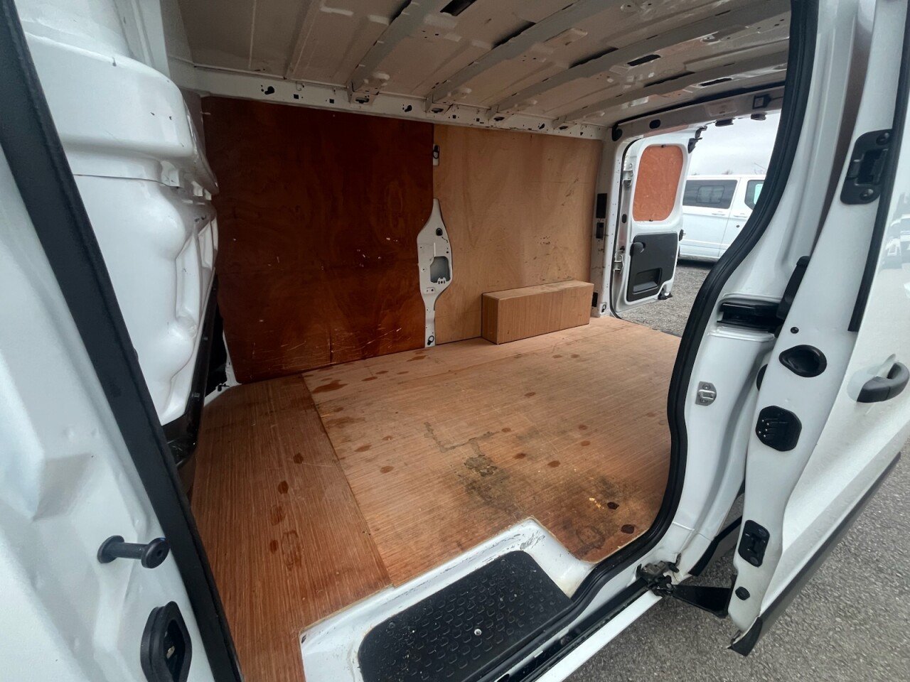 2022 Renault Trafic Panel Van — photo 1 of 1