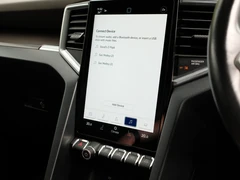 2024 Volkswagen Amarok PickUp Van — cab interior