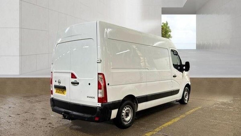 2021 Nissan NV400 High Roof Panel Van — photo 3 of 4