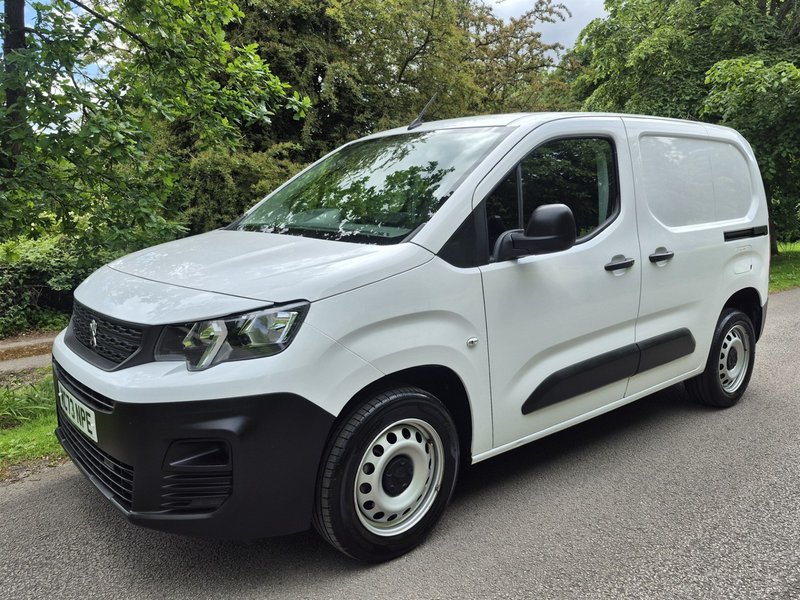2023 Peugeot Partner Panel Van — photo 3 of 15