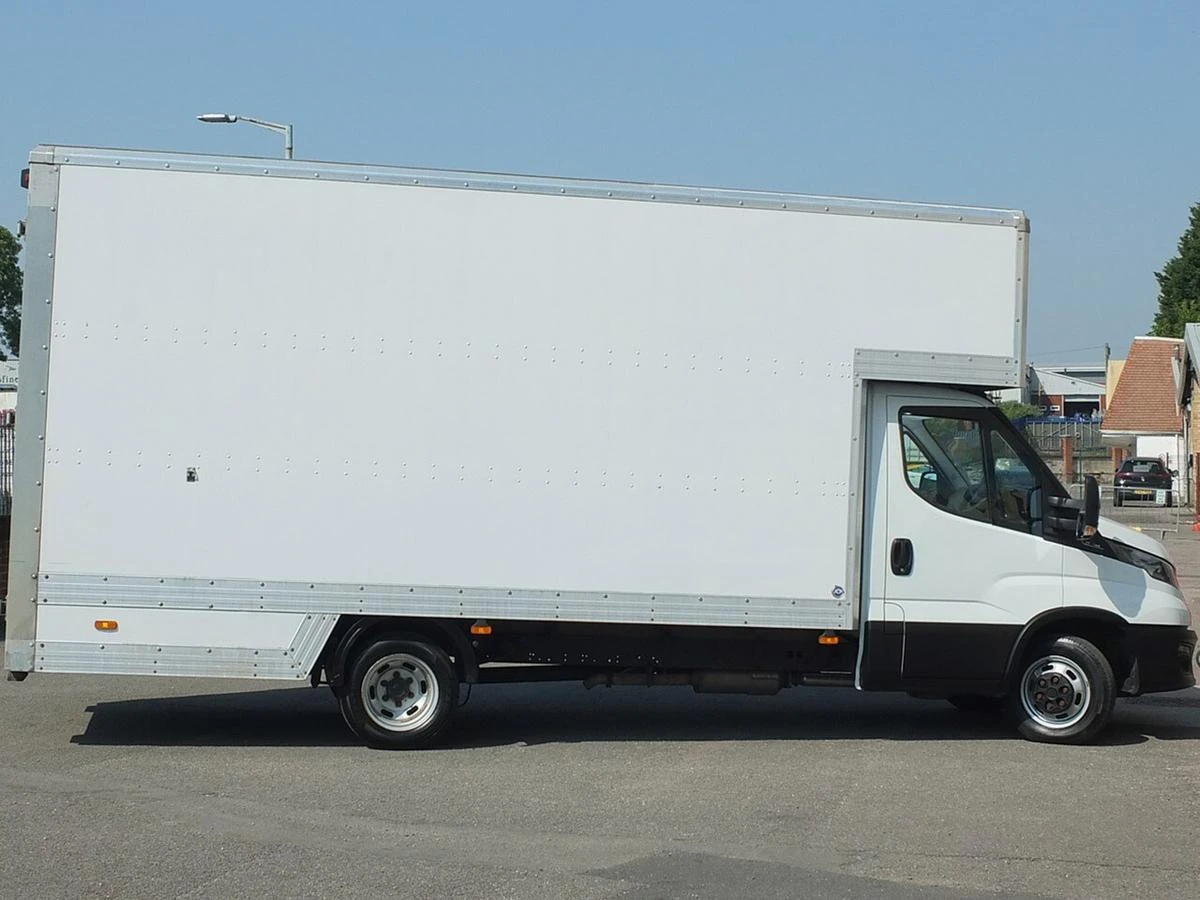 2021 Iveco Daily Luton Box Van — side view