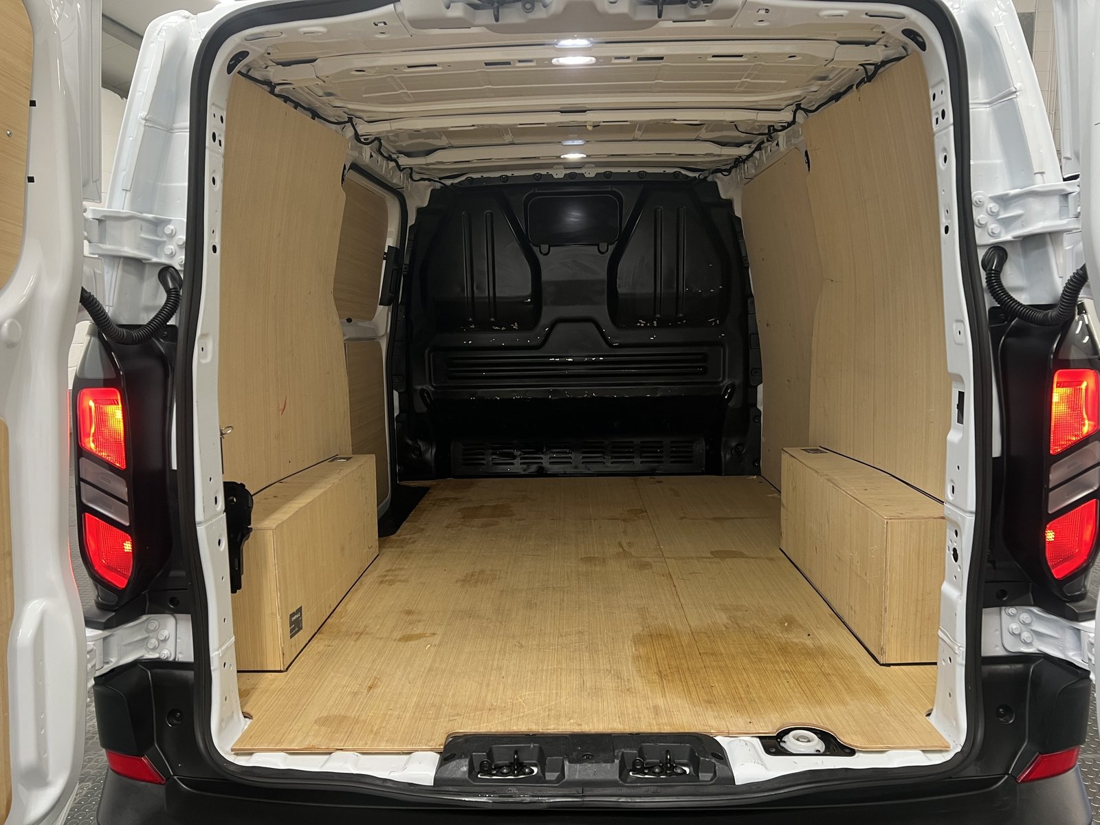2024 Ford Transit Custom Panel Van — photo 20 of 20