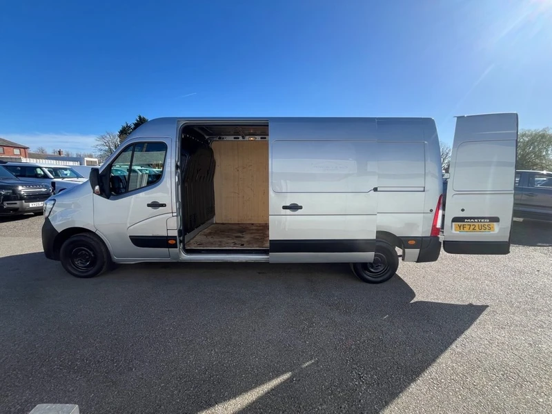 2023 Renault Master Panel Van