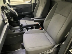 2022 Volkswagen Caddy Panel Van — cab interior