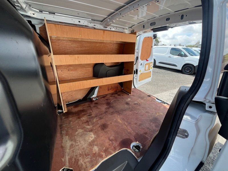 2021 Ford Transit Connect Panel Van — photo 2 of 7