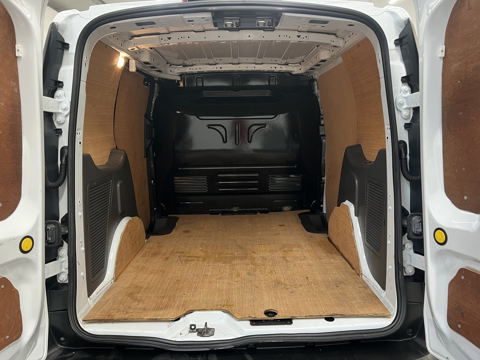 2021 Ford Transit Connect Panel Van — photo 16 of 16