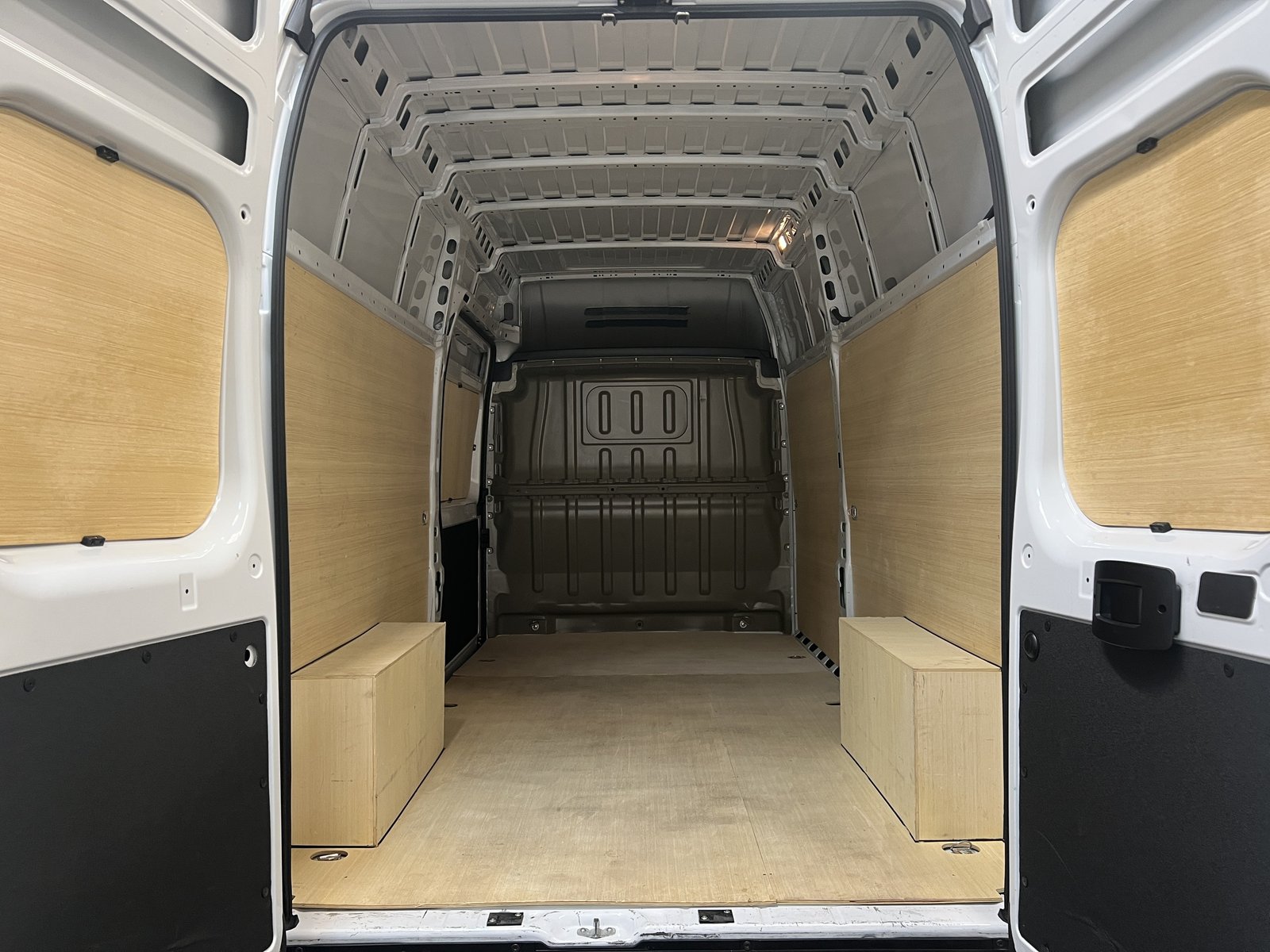 2025 Citroen Relay High Roof Panel Van — photo 11 of 11