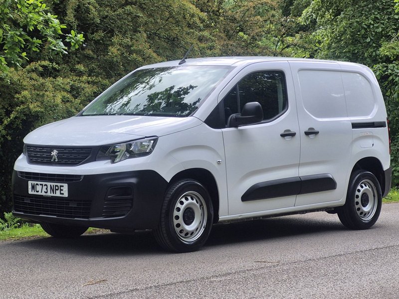 2023 Peugeot Partner Panel Van — photo 2 of 15