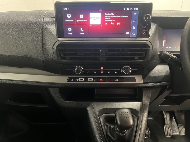 2024 Vauxhall Vivaro Panel Van — photo 2 of 15