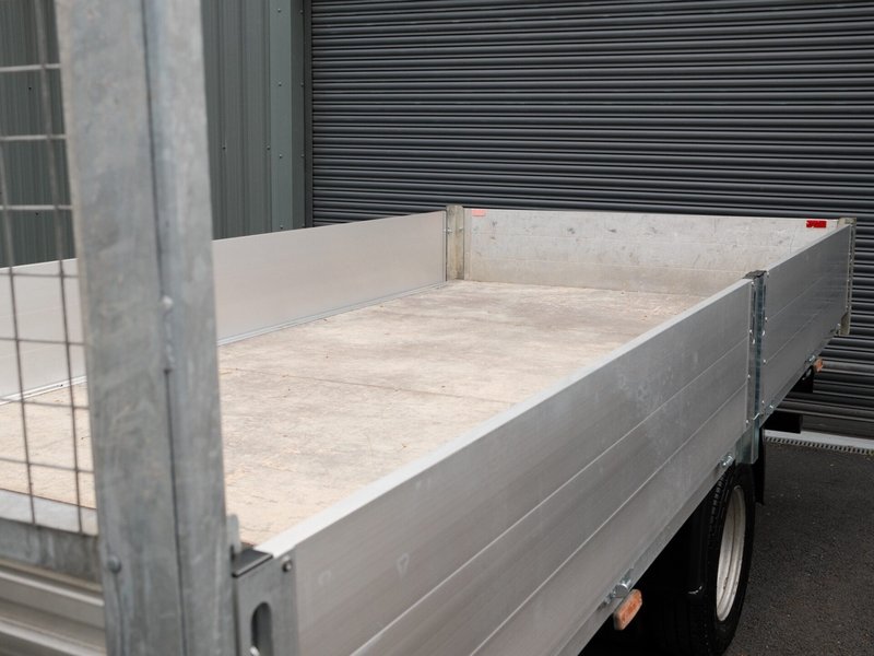 2024 Isuzu Grafter Dropside Van — cab interior