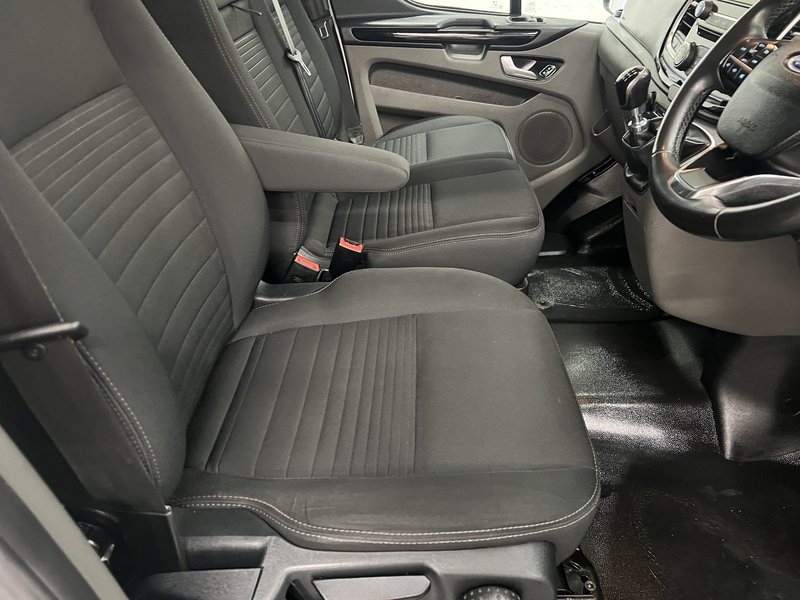 2023 Ford Transit Custom Panel Van — photo 3 of 30