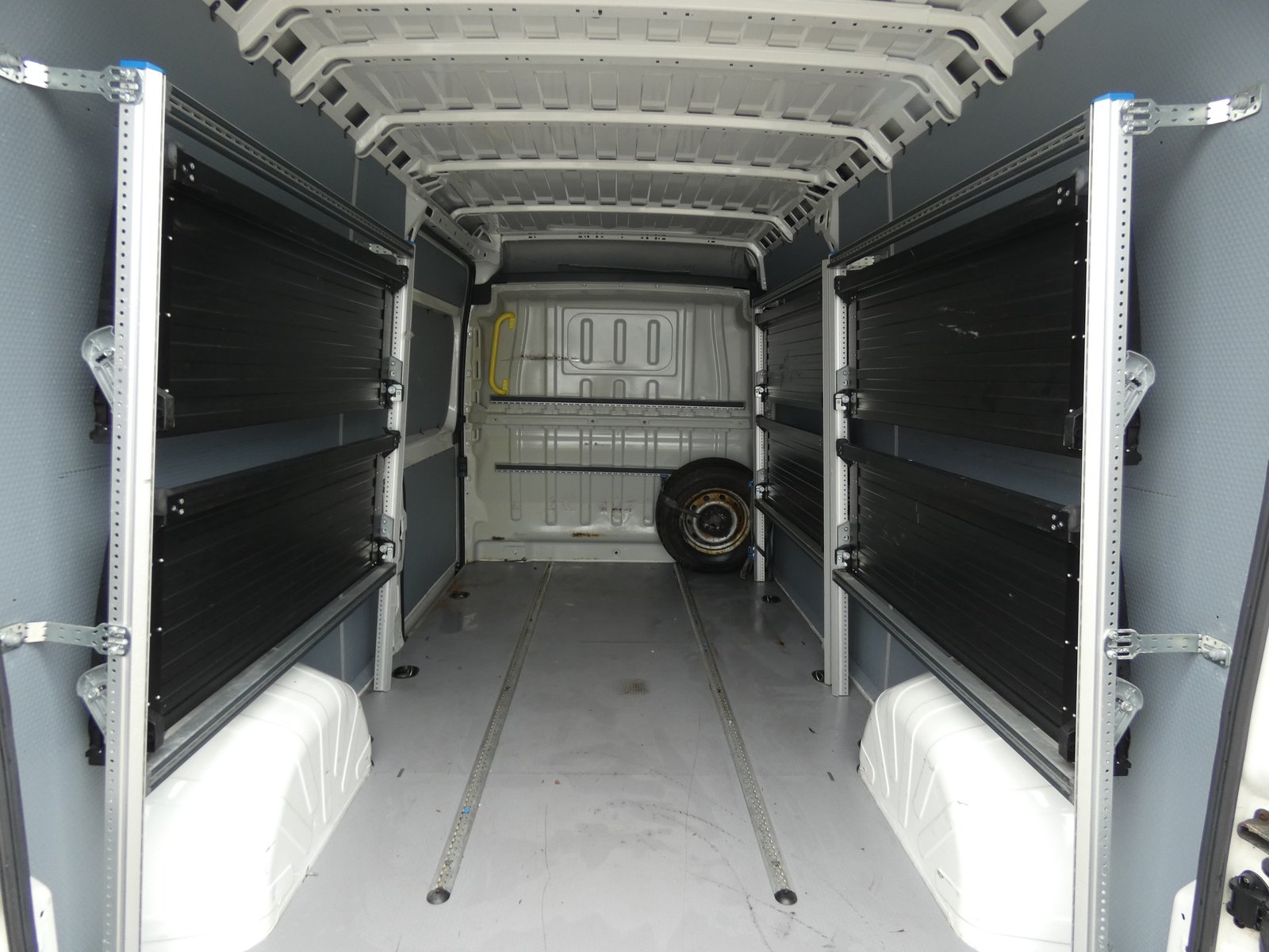 2018 Peugeot Boxer Panel Van — photo 2 of 17