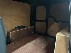 2022 Volkswagen Caddy Panel Van — cab interior