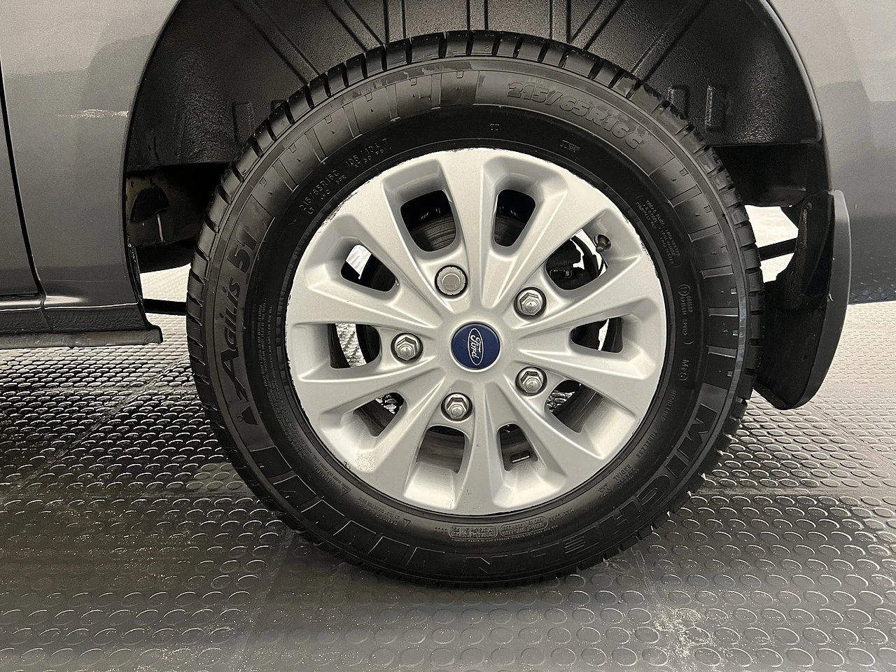 2023 Ford Transit Custom Panel Van — detail