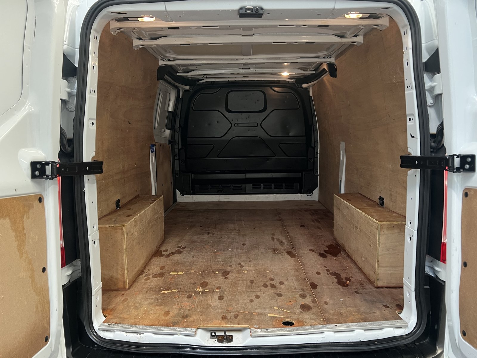 2023 Ford Transit Custom Panel Van — photo 23 of 23