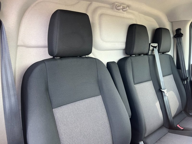 2023 Ford Transit Custom Panel Van — photo 2 of 10