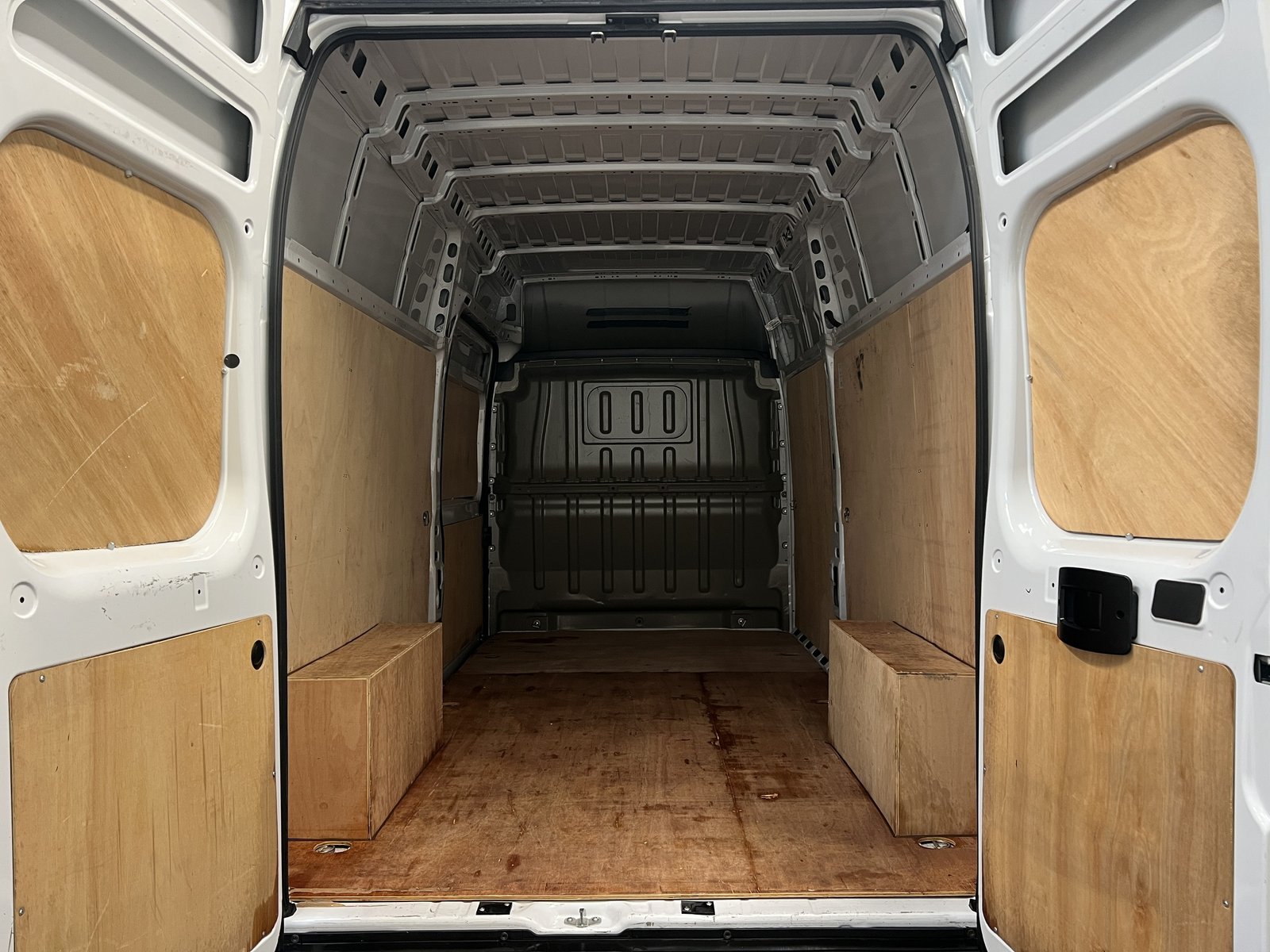 2025 Peugeot Boxer High Roof Panel Van — photo 13 of 13